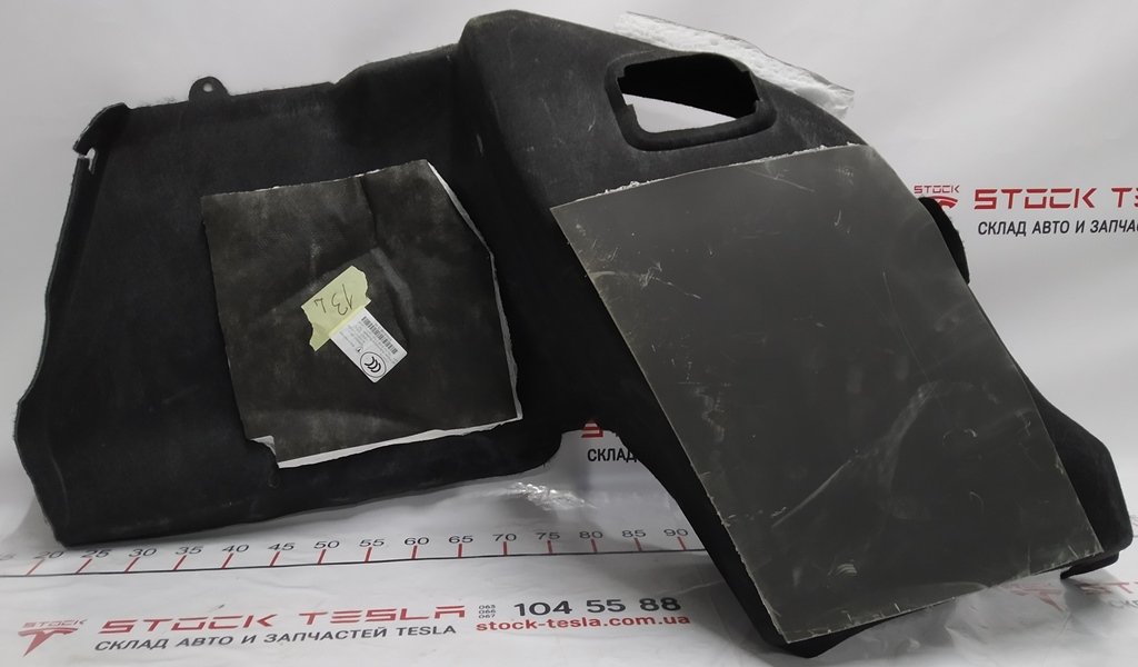2 1045201-00-C Bagageutrymme, vänster sida utan lampa Tesla modell S, modell S REST 1025978-00-C